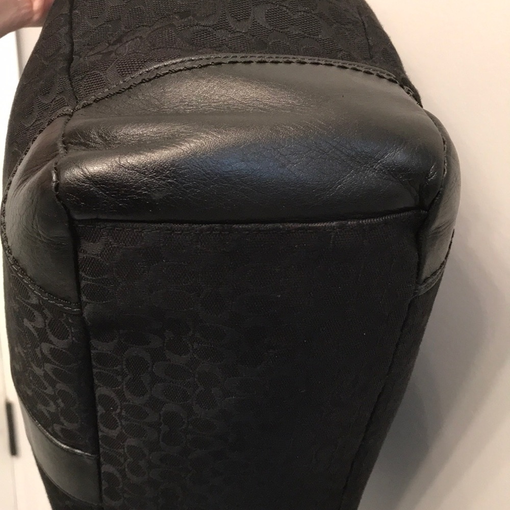 ✨Coach signature diaper/tote bag✨ - Picture 4 of 7